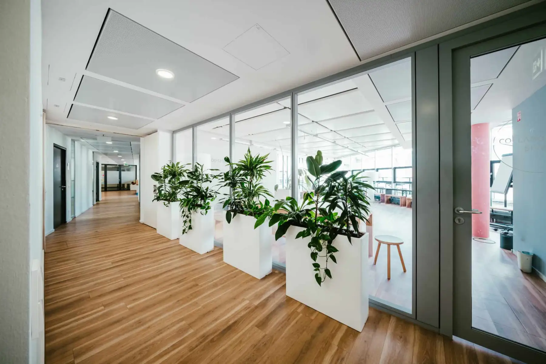 Collaboration Space für Meetings, Workshops und Events im Satelliten Theresienhöhe in München | 1000 Satellites bietet Eventmöglichkeiten in München, Hamburg und der Region Rhein-Neckar