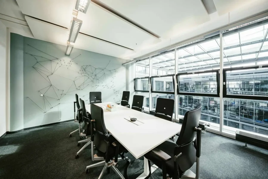 Meetingraum Bavaria im Satelliten Theresienhöhe in München | 1000 Satellites bietet Eventmöglichkeiten in München, Hamburg und der Region Rhein-Neckar