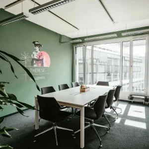 Meetingraum Therese im Satelliten Theresienhöhe in München | 1000 Satellites bietet Eventmöglichkeiten in München, Hamburg und der Region Rhein-Neckar