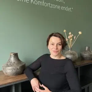 Portrait Janice Rysanek - Online Marketing Managerin bei 1000 Satellites