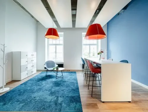 1000 Satellites bietet exklusive Büroflächen für Freelance, kleine Unternehmen und Start-ups in den Regionen Hamburg, München und Rhein-Neckar