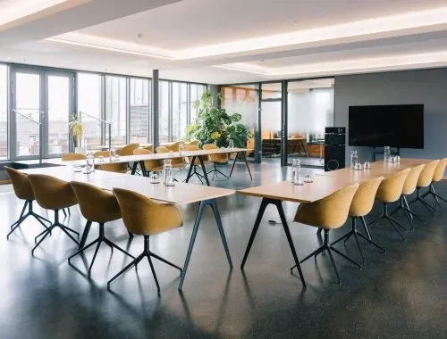 1000 Satellites bietet Meetingräume und Eventflächen für Ihre Veranstaltungen in den Regionen Hamburg, München und Rhein-Neckar